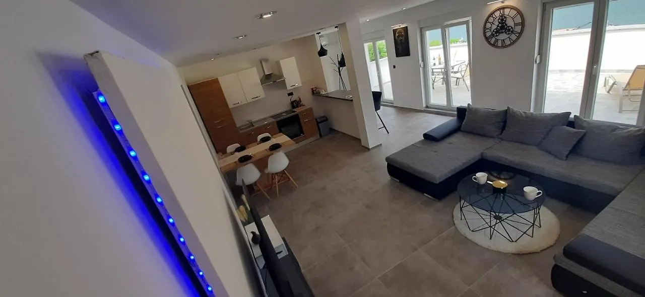 Apartmani Petar I Luka