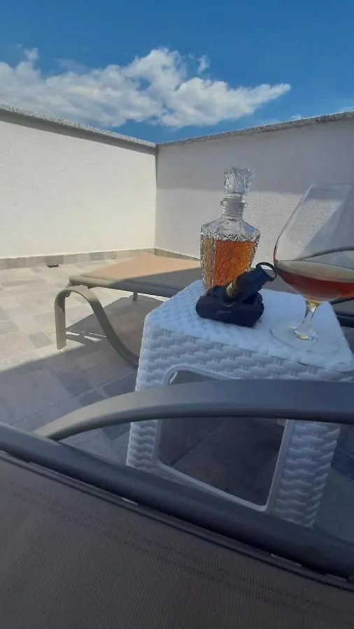 Apartmani Petar I Luka